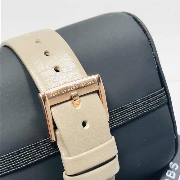 Authentic Marc Jacobs Leather Wristwatch - Picture 3 of 8